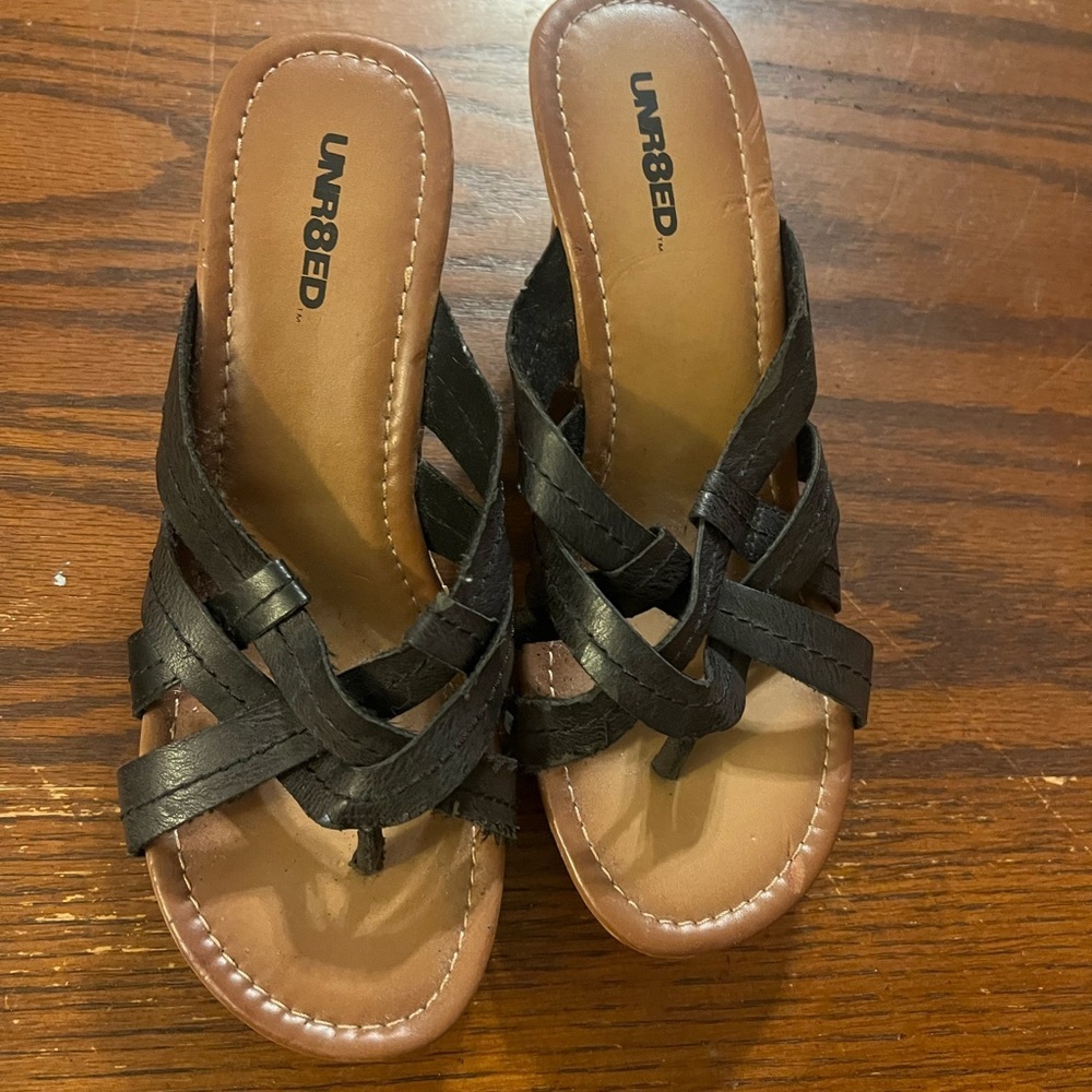 Unr8ed Black Women's Sandals